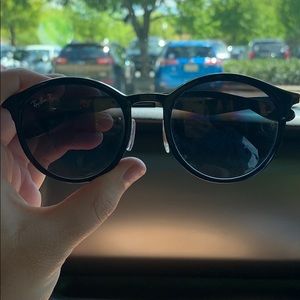 Black ray bans-only worn twice.